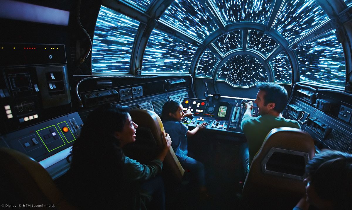 STAR WARS Millennium Falcon Activity Book MAKE YOUR OWN LIFELIKE FALCON!